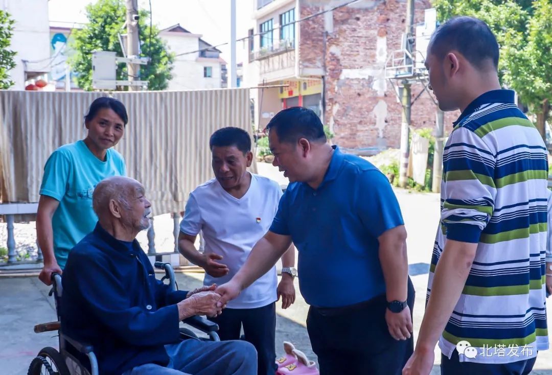 走访慰问困难群众 浓浓关怀暖人心