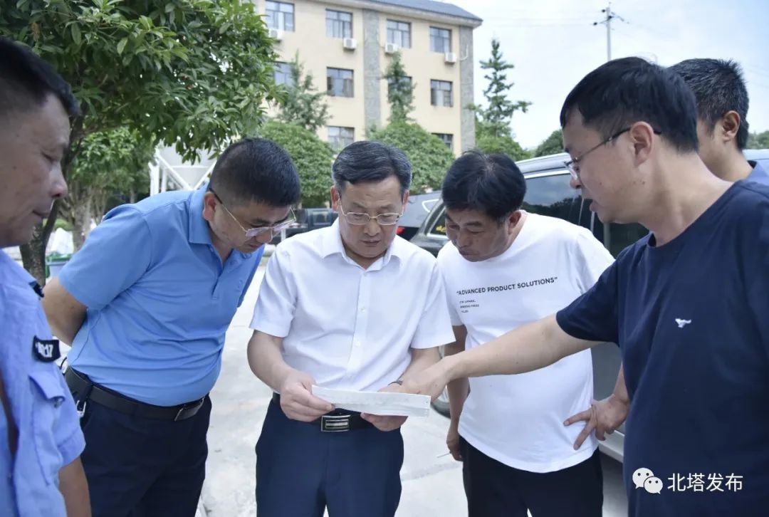 刘贻银检查源头治超和安全生产工作