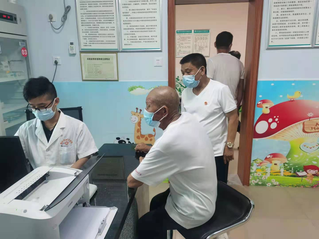 田江街道：90岁老人主动接种新冠肺炎疫苗，为他点赞！