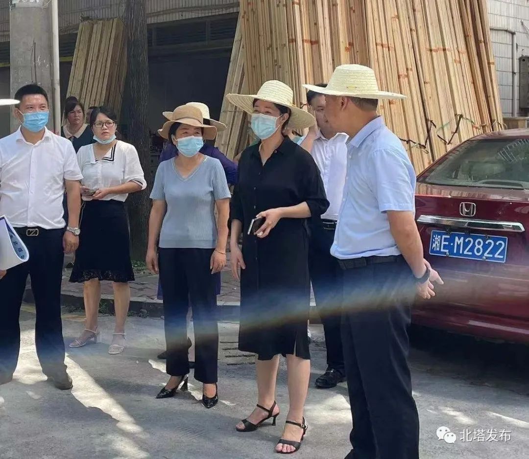 现场办公为项目推进“把脉开方”