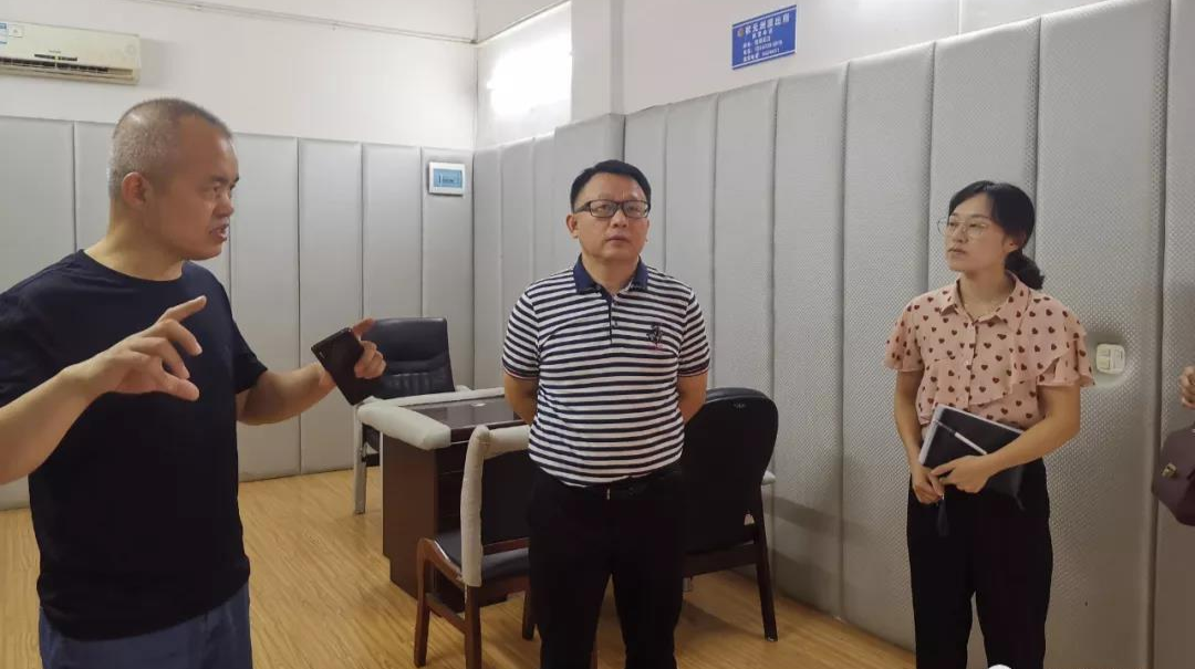 开展实地调研 建设“清廉状元”