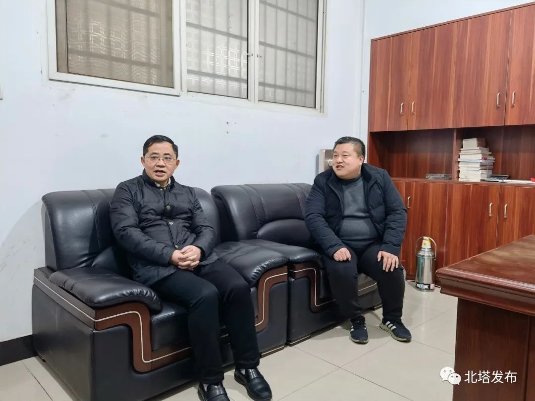 大雪将至，区委书记“夜访”镇街道，为群众安全保驾护航