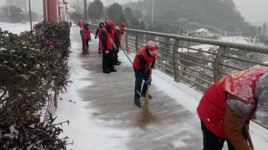 漫天风雪中，北塔志愿者请出列！——北塔区2022年“抗击冰雪”行动倡议书