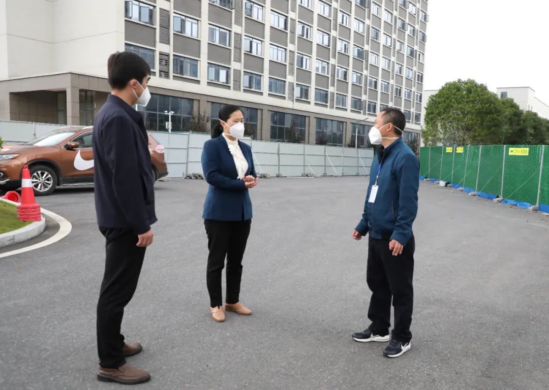 姚文娟带队慰问隔离点一线工作人员