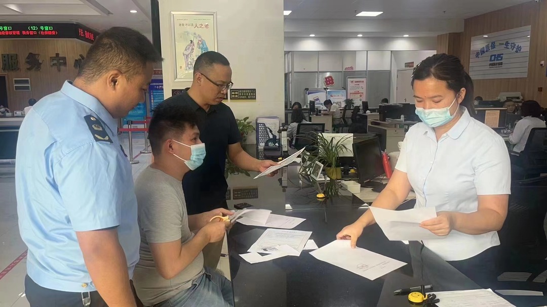 北塔区市监局新开办企业首套公章“免单”
