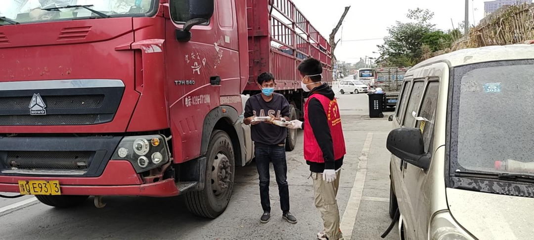 北塔区新滩镇街道：以“三心”践初心 保供战线党旗扬