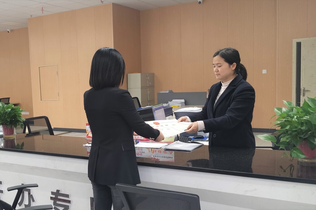 北塔商务：“帮代办”惠企利民暖人心