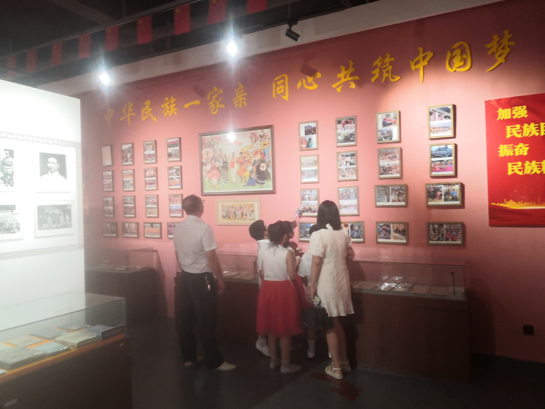 北塔区博雅幼儿园联合党支部开展“中华民族一家亲”主题党日活动