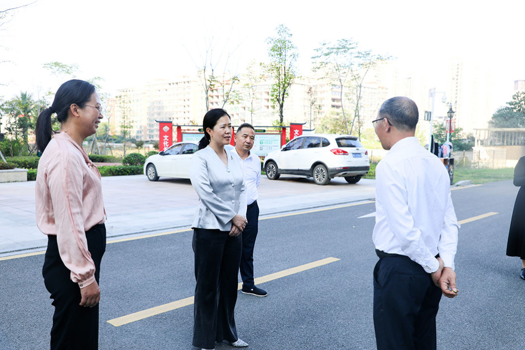 姚文娟督导住宅小区全国文明城市创建工作