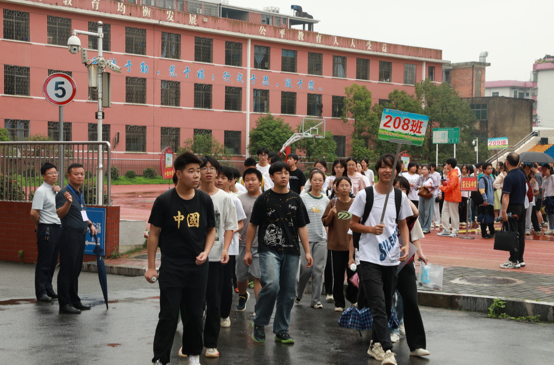 “试”不可挡！多图直击中考首日