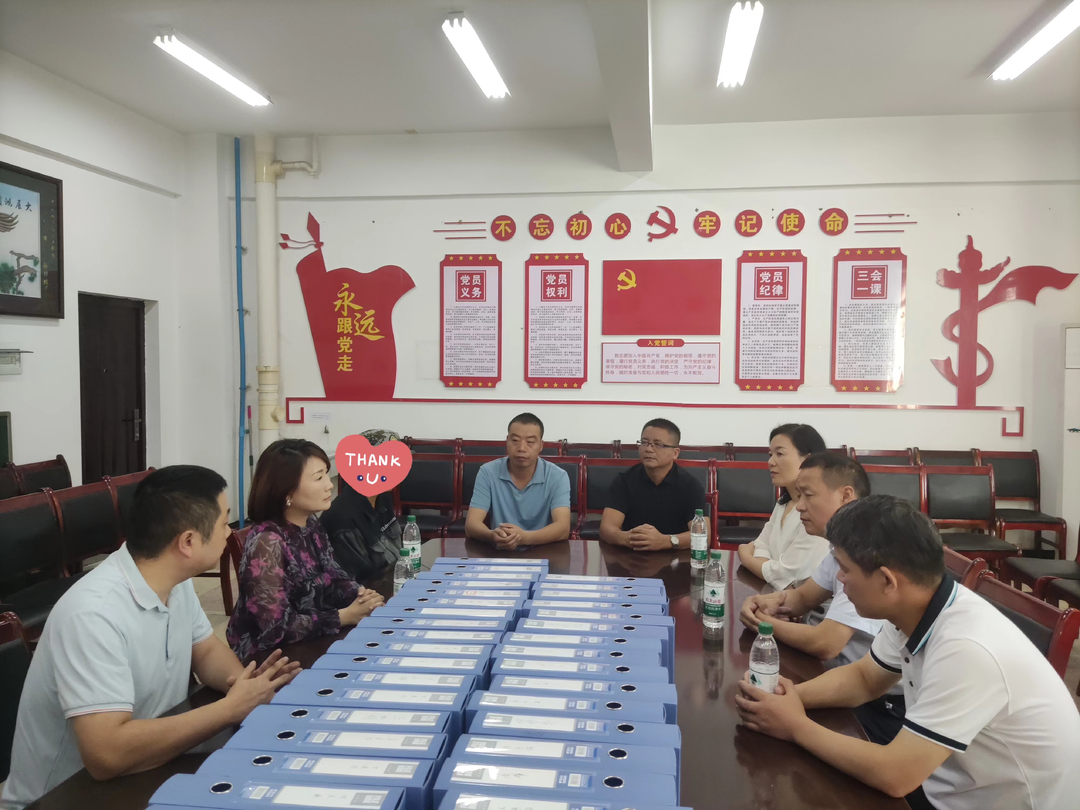 政协委员有大爱 托起贫困学子大学梦 ----北塔区政协委员陈军平到邵阳学院开展献爱心捐资助学活动 ​