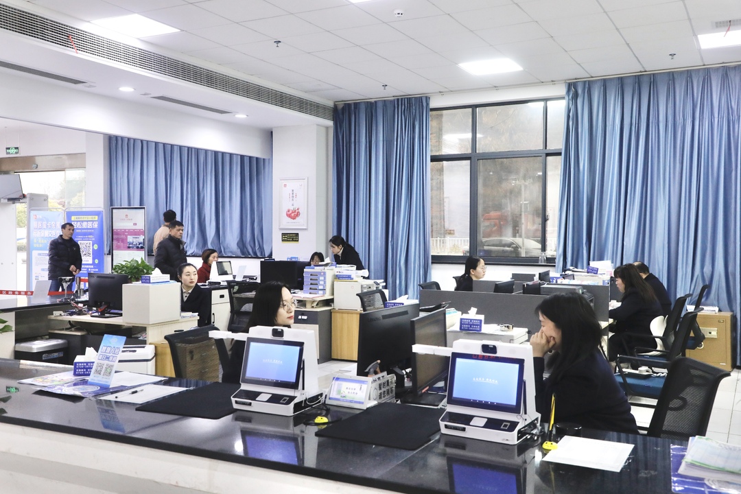 节后上班第一天：北塔区各窗口单位“加满油” 开启奋斗模式