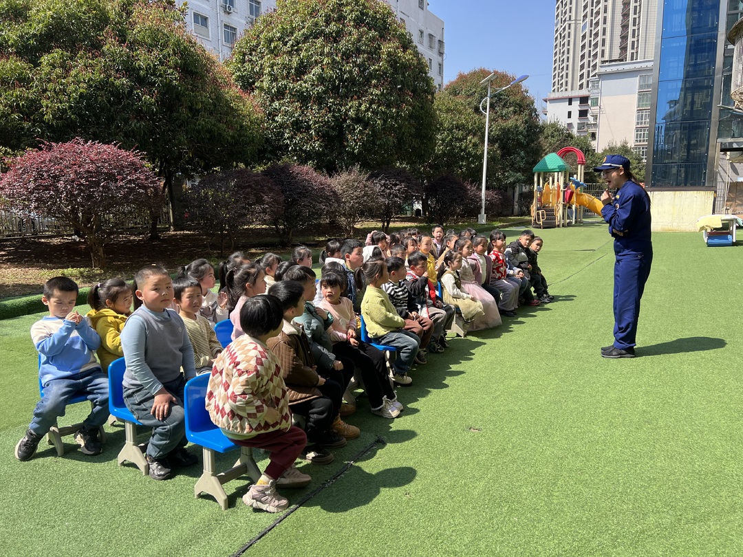 北塔消防宣传进校园师生齐学“防火经”