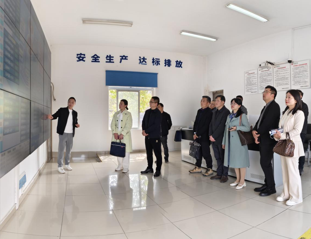 共护生态环境  政协委员在行动