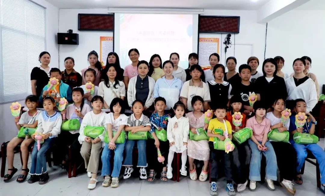 “书香传情，巧手织梦” 北塔区爱心妈妈陪伴结对儿童过六一
