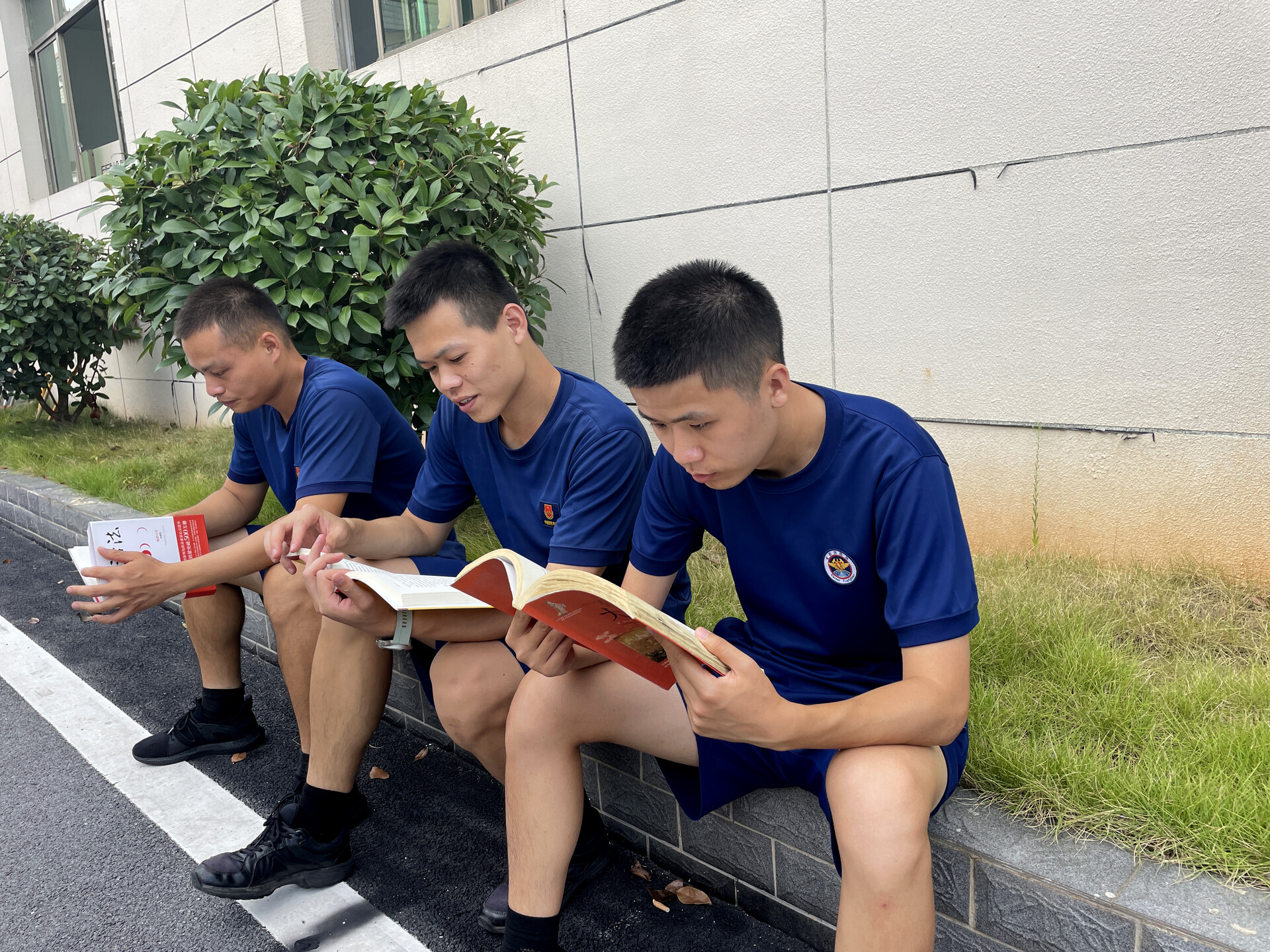 北塔消防开展“逆行万里·悦读万卷”主题读书活动