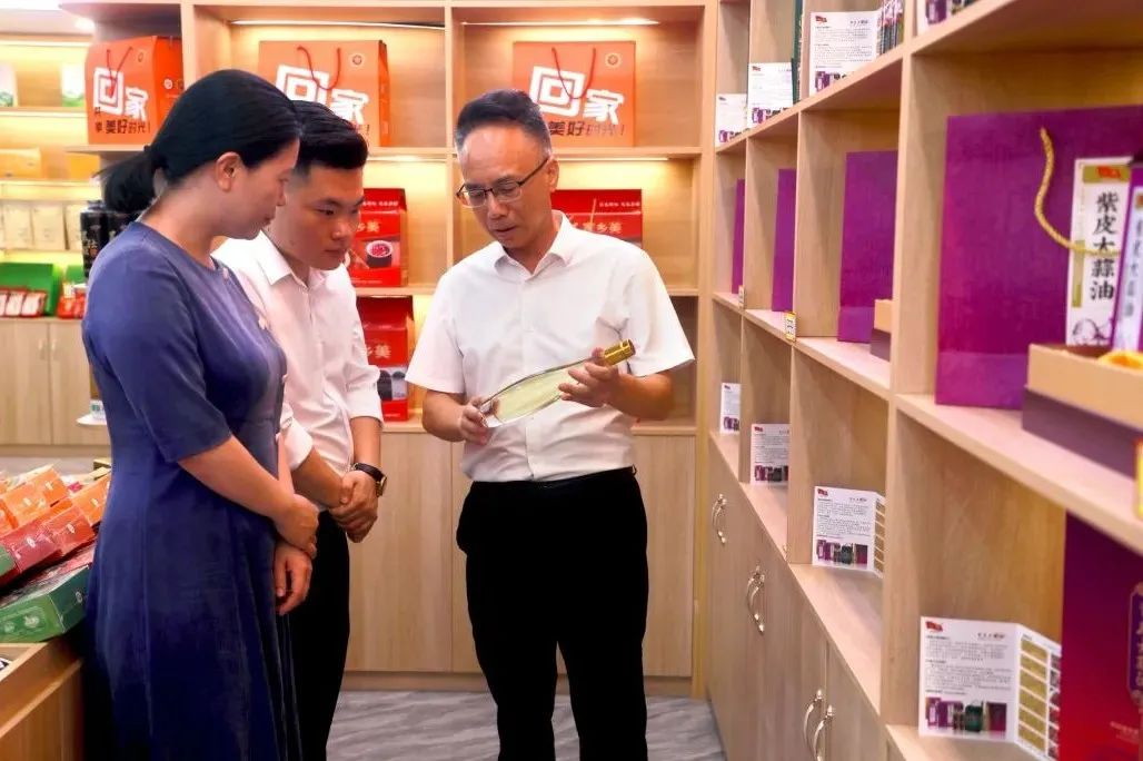 深入企业一线调研 力推“湘品”线上突围