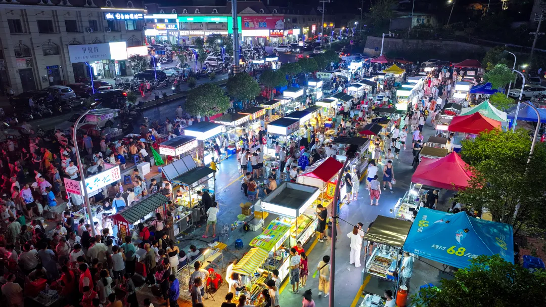 资枣社区夜市焕新升级！93个小吃摊位都是好吃的！
