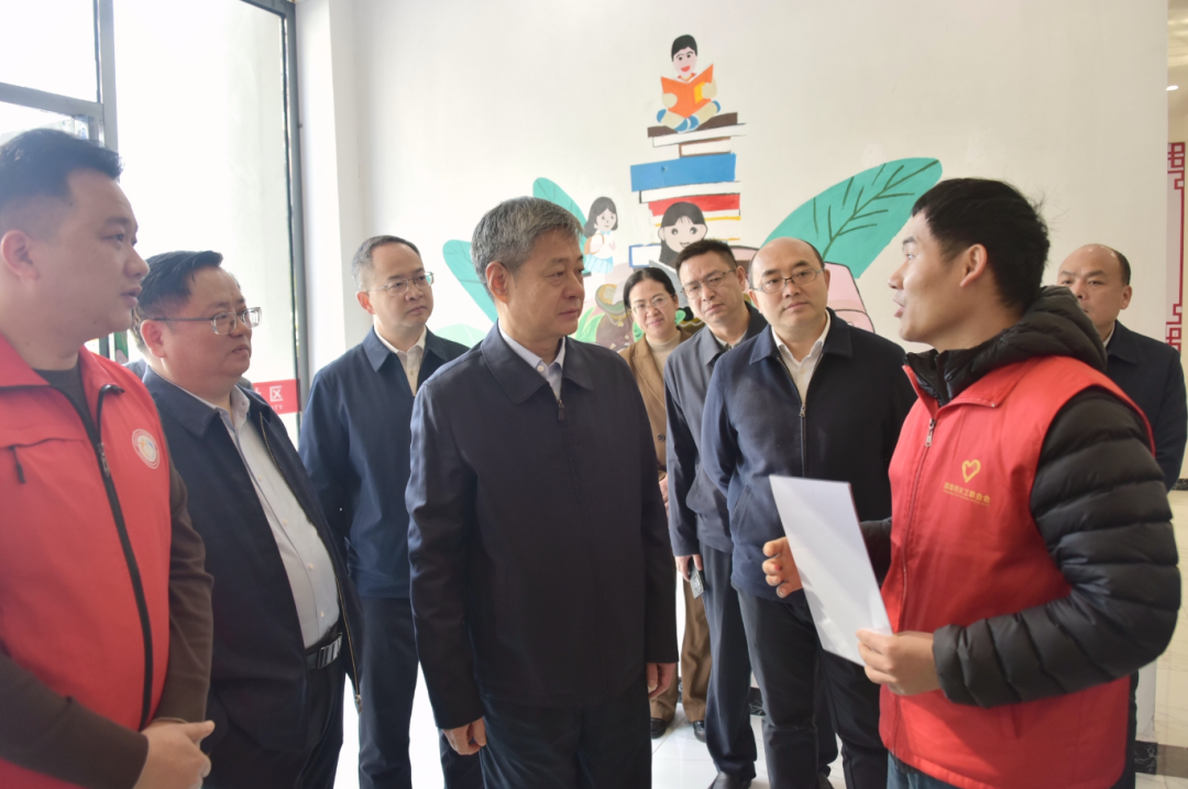 姚文娟专题调研“村花小镇”项目建设