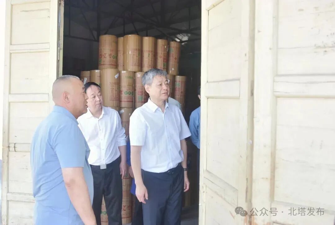 严华在邵东、新邵和市区暗访督导安全生产工作