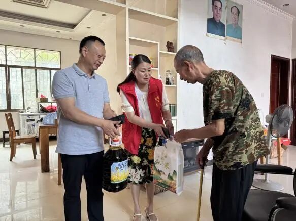 浓情端午暖民心 履职实干助振兴——九三学社北塔一、二支社开展调研慰问系列活动(图3)