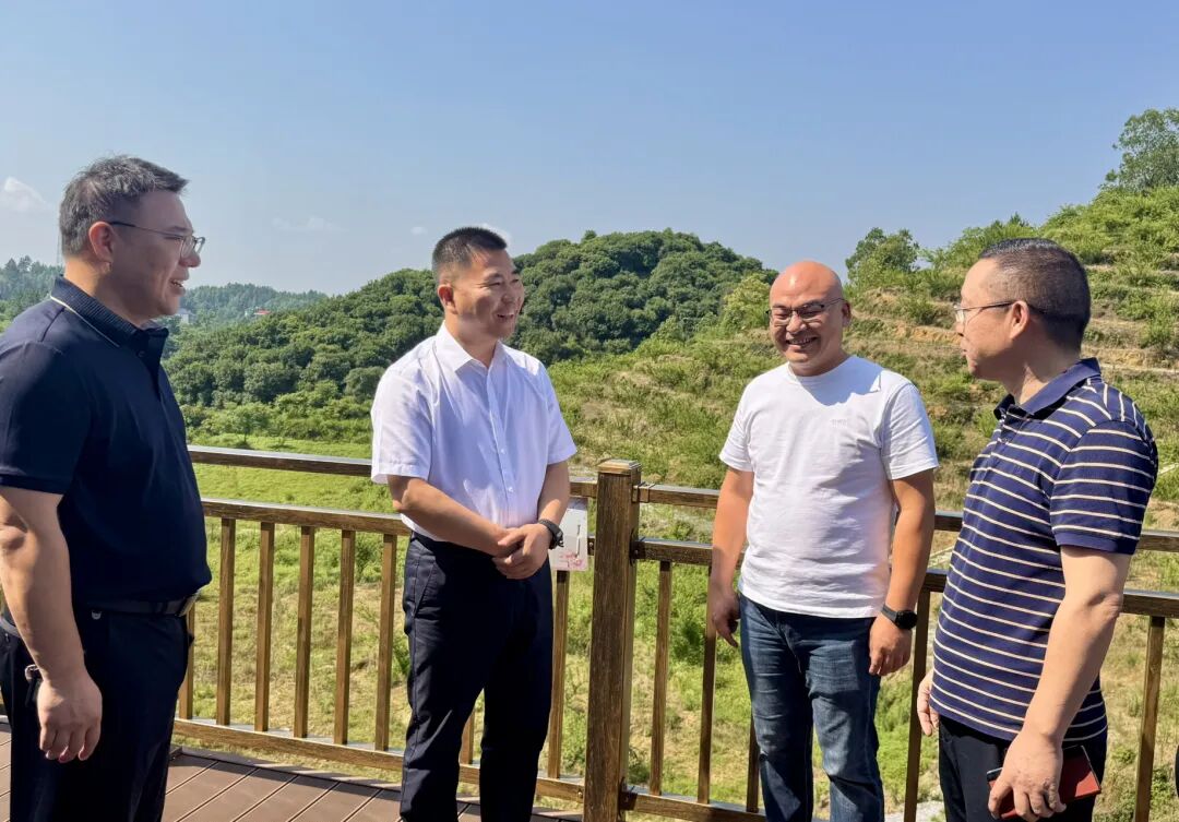 曾晚生到陈家桥镇和田江街道调研