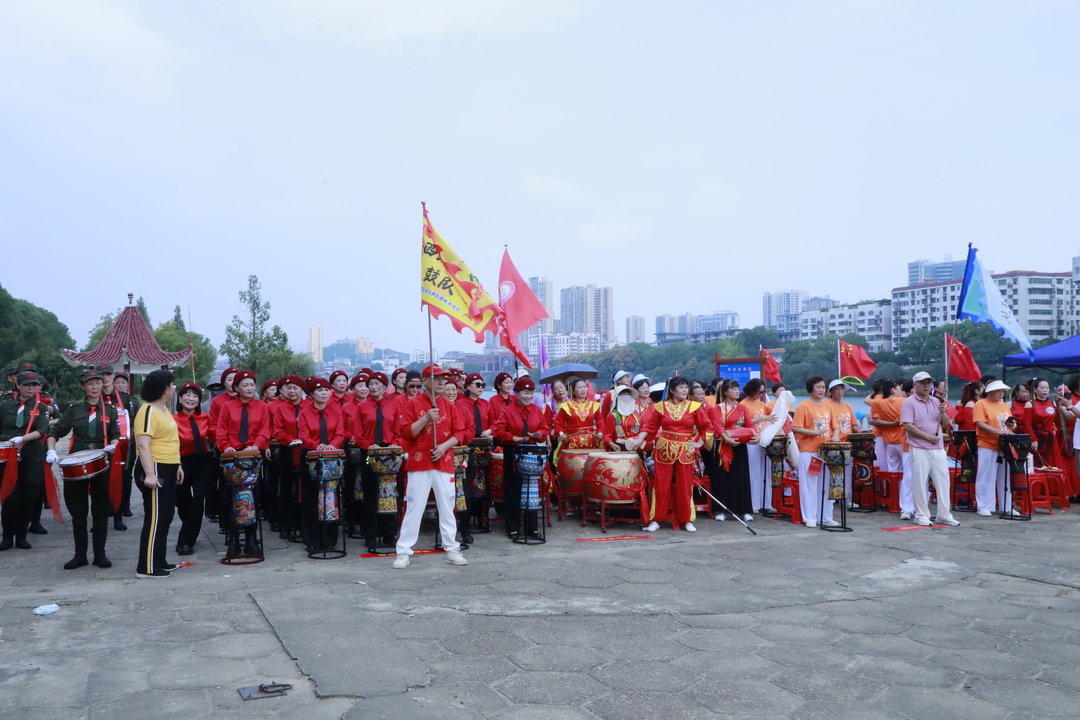 铿锵鼓乐迎国庆 “三个大抓”启新程 2026年北塔区状元洲街道全民鼓类比赛圆满举行