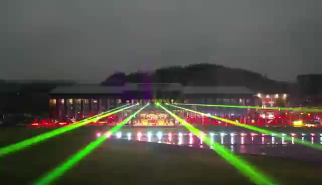 好评中国丨湘窖酒业无人机表演敢为天下香